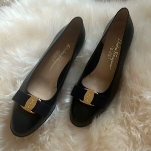 Salvatore Ferragamo Bow Pump